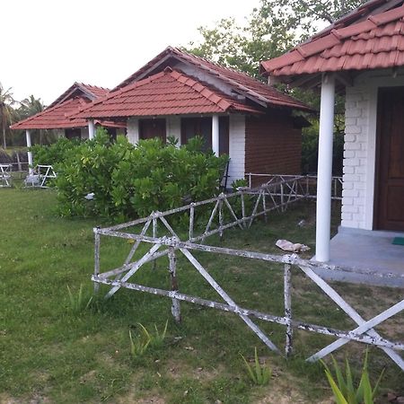 Windy Beach Cabanas Kalpitiya Pokoj fotografie